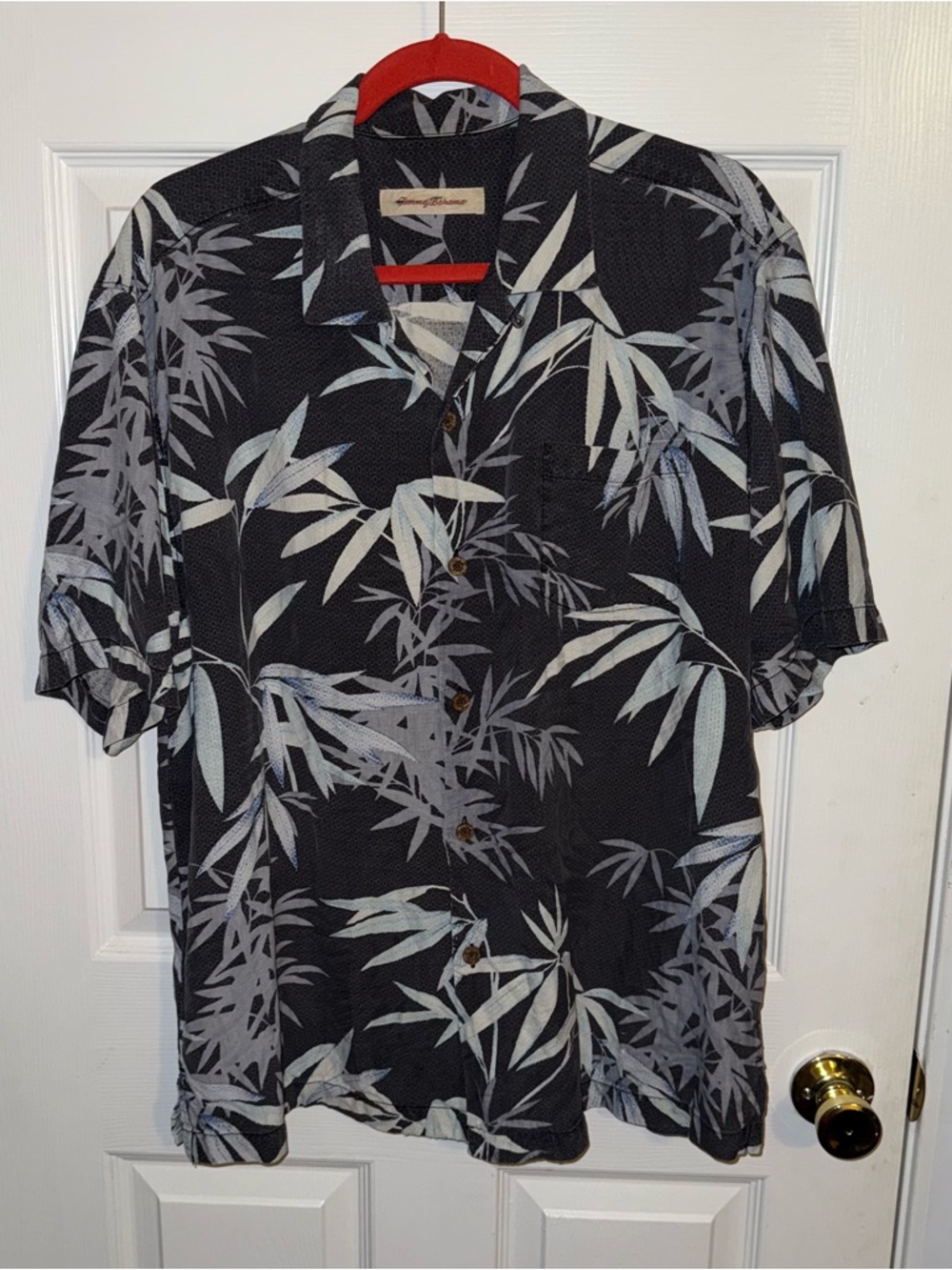 Tommy Bahama Men's Black Short-Sleeve Tropical Shirt 100% Silk
